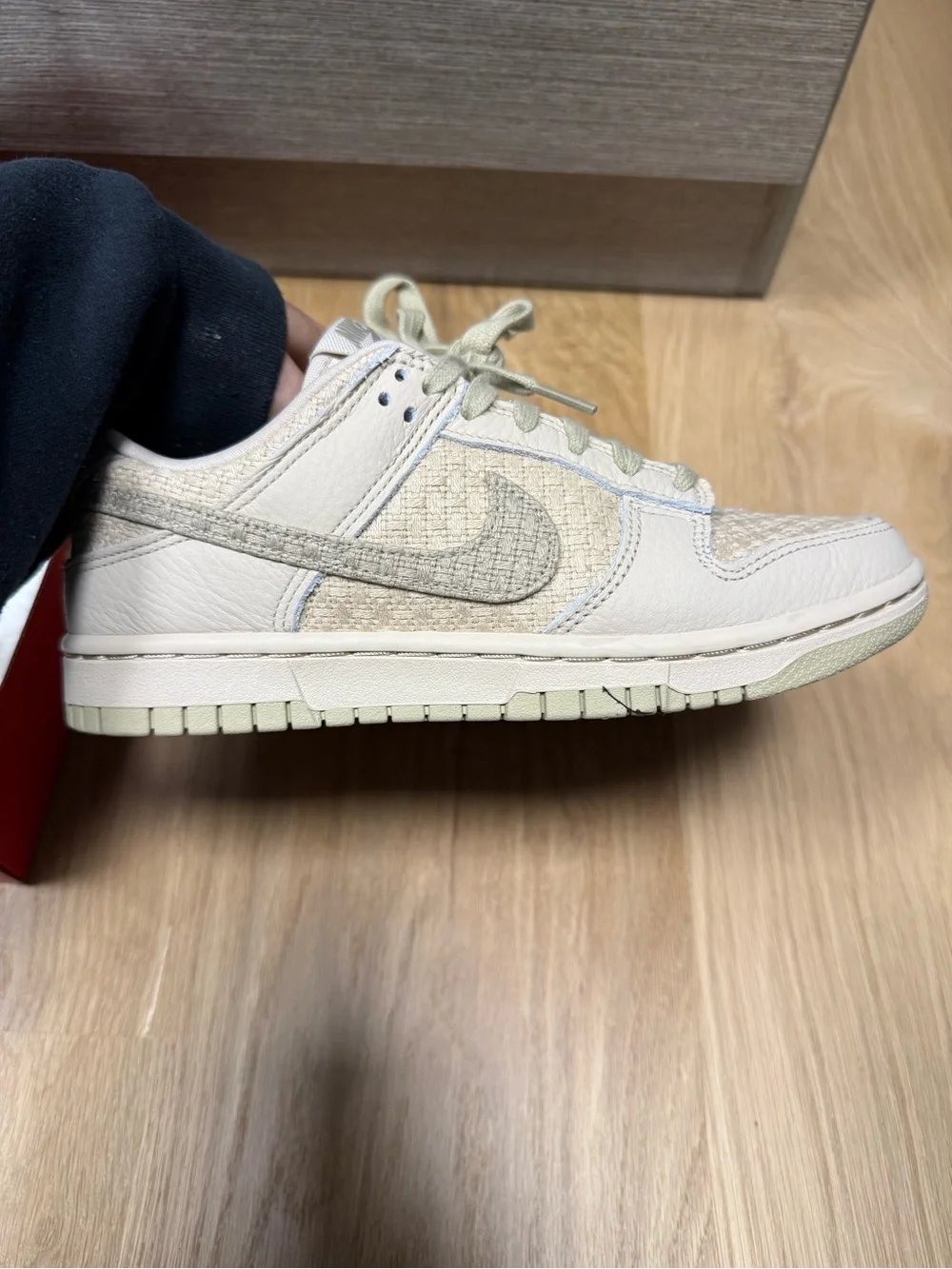Nike dunk low sz 7 sand drift